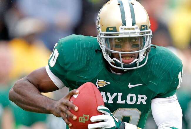 WACO, TX - DECEMBER 03: Robert Griffin III #10 of the Baylor Bears runs during a game against the Texas Longhorns at Floyd Casey Stadium on December 3, 2011 in Waco, Texas.  (Photo by Sarah Glenn/Getty Images)