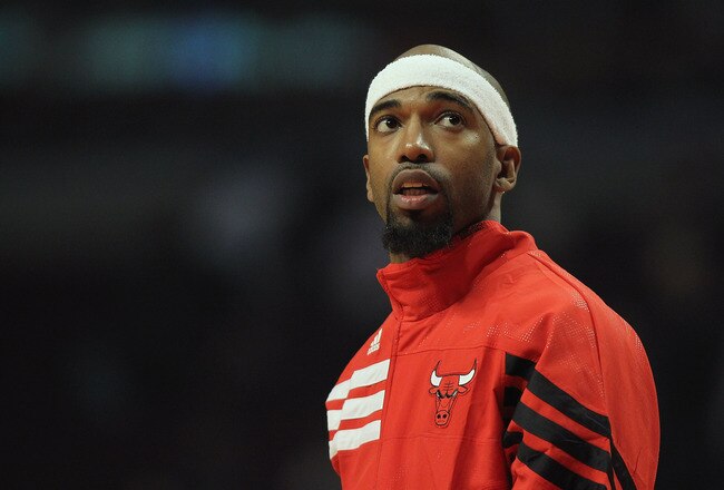 CHICAGO, IL - DECEMBER 20: Richard Hamilton #32 of the Chicago Bulls participates in warm-ups before a preseason game against the Indiana Pacers at the United Center on December 20, 2011 in Chicago, Illinois. The Bulls defeated the Pacers 93-85. NOTE TO USER: User expressly acknowledges and agrees that, by downloading and or using this photograph, User is consenting to the terms and conditions of the Getty Images License Agreement. (Photo by Jonathan Daniel/Getty Images)