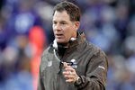 BALTIMORE, MD - DECEMBER 24:  Head coach Pat Shurmur of the Cleveland Browns motions to his team from the sidelines during the second half against the Baltimore Ravens at M&T Bank Stadium on December 24, 2011 in Baltimore, Maryland.  (Photo by Rob Carr/Getty Images)