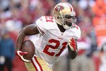 GLENDALE, AZ - DECEMBER 11:  Runningback Frank Gore #21 of the San Francisco 49ers rushes the football against the Arizona Cardinals during the first quarter of the NFL game at the University of Phoenix Stadium on December 11, 2011 in Glendale, Arizona.  (Photo by Christian Petersen/Getty Images)