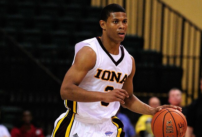 ORLANDO, FL - NOVEMBER 27:  Scott Machado #3 of the Iona Gaels dribbles against the Baylor Bears during the Old Spice Classic at Disney's Milk House on November 27, 2009 in Orlando, Florida.  (Photo by Sam Greenwood/Getty Images)