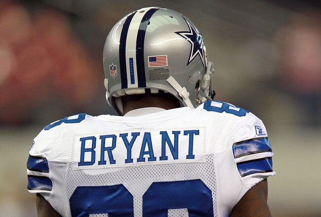 ARLINGTON, TX - NOVEMBER 13:  Dez Bryant #88 of the Dallas Cowboys at Cowboys Stadium on November 13, 2011 in Arlington, Texas.  (Photo by Ronald Martinez/Getty Images)