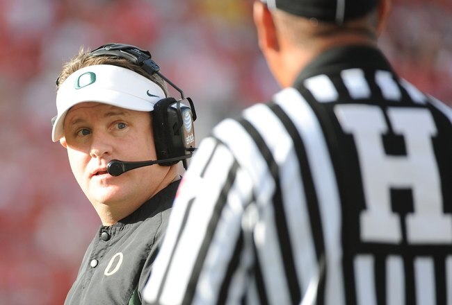PASADENA, CA - JANUARY 01:  Head coach Chip Kelly of the Oregon Ducks stands on the sidelines during the game against the Ohio State Buckeyes at the 96th Rose Bowl game on January 1, 2010 in Pasadena, California.  (Photo by Harry How/Getty Images)