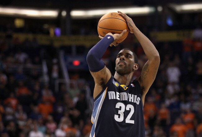 PHOENIX - NOVEMBER 05:  O.J. Mayo #32 of the Memphis Grizzlies shoots a free throw shot during the NBA game against the Phoenix Suns at US Airways Center on November 5, 2010 in Phoenix, Arizona. NOTE TO USER: User expressly acknowledges and agrees that, by downloading and or using this photograph, User is consenting to the terms and conditions of the Getty Images License Agreement.  (Photo by Christian Petersen/Getty Images)