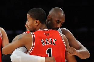 LOS ANGELES, CA - DECEMBER 25:  Kobe Bryant #24 of the Los Angeles Lakers greets Derrick Rose #1 of the Chicago Bulls before the game at Staples Center on December 25, 2011 in Los Angeles, California.  NOTE TO USER: User expressly acknowledges and agrees that, by downloading and or using this photograph, User is consenting to the terms and conditions of the Getty Images License Agreement.  (Photo by Lisa Blumenfeld/Getty Images)