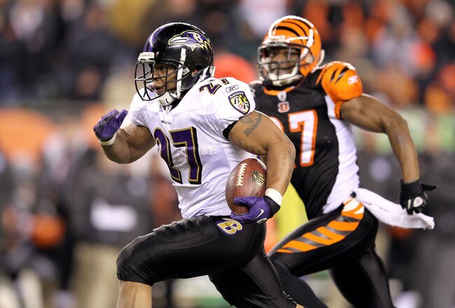 CINCINNATI, OH - JANUARY 01:  Ray Rice #27 of the Baltimore Ravens runs for a touchdown during the NFL game against  the Cincinnati Bengals at Paul Brown Stadium on January 1, 2012 in Cincinnati, Ohio.  (Photo by Andy Lyons/Getty Images)