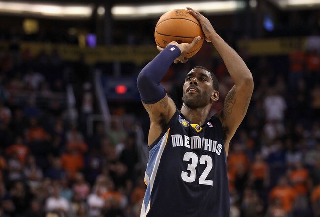 PHOENIX - NOVEMBER 05:  O.J. Mayo #32 of the Memphis Grizzlies shoots a free throw shot during the NBA game against the Phoenix Suns at US Airways Center on November 5, 2010 in Phoenix, Arizona. NOTE TO USER: User expressly acknowledges and agrees that, by downloading and or using this photograph, User is consenting to the terms and conditions of the Getty Images License Agreement.  (Photo by Christian Petersen/Getty Images)