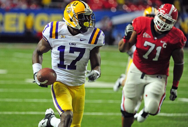 ATLANTA, GA - DECEMBER 3: Morris Claiborne #17 of the LSU Tigers returns an interception for a touchdown against the Georgia Bulldogs during the SEC Championship Game at the Georgia Dome on December 3, 2011 in Atlanta, Georgia.  (Photo by Scott Cunningham/Getty Images)