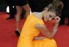 Maria-menounous-tebowing_crop_100x68