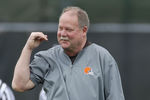 BEREA, OH - MAY 01:  Team president Mike Holmgren of the Cleveland Browns looks on during rookie mini camp at the Cleveland Browns Training and Administrative Complex on May 1, 2010 in Berea, Ohio.  (Photo by Gregory Shamus/Getty Images)