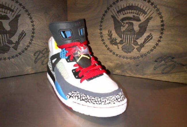 Obamakicks_crop_650x440