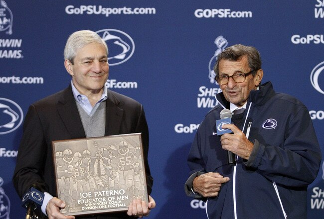 STATE COLLEGE, PA - OCTOBER 29:  Joe Paterno receives a plaque celebrating his 409th career win after the game against the Illinois Fighting Illini on October 29, 2011 at Beaver Stadium in State College, Pennsylvania.  The Nittany Lions defeated the Fighting Illini 10-7.  (Photo by Justin K. Aller/Getty Images)