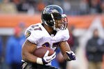 CINCINNATI, OH - JANUARY 01:  Ray Rice #27 of the Baltimore Ravens runs with the ball during the NFL game against  the Cincinnati Bengals at Paul Brown Stadium on January 1, 2012 in Cincinnati, Ohio.  (Photo by Andy Lyons/Getty Images)