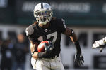OAKLAND, CA - JANUARY 01:  Denarius Moore #17 of the Oakland Raiders in action against the San Diego Chargers at O.co Coliseum on January 1, 2012 in Oakland, California.  (Photo by Ezra Shaw/Getty Images)