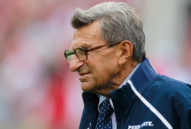 TUSCALOOSA, AL - SEPTEMBER 11:  Head coach Joe Paterno of the Penn State Nittany Lions during warmups before facing the Alabama Crimson Tide at Bryant-Denny Stadium on September 11, 2010 in Tuscaloosa, Alabama.  (Photo by Kevin C. Cox/Getty Images)