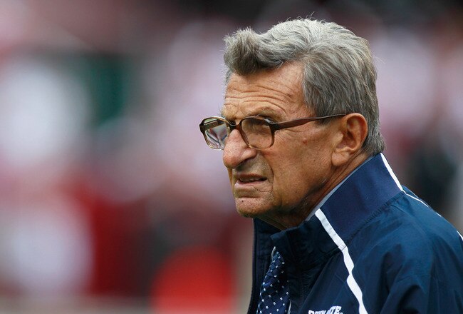 TUSCALOOSA, AL - SEPTEMBER 11:  Head coach Joe Paterno of the Penn State Nittany Lions during warmups before facing the Alabama Crimson Tide at Bryant-Denny Stadium on September 11, 2010 in Tuscaloosa, Alabama.  (Photo by Kevin C. Cox/Getty Images)