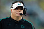 PASADENA, CA - JANUARY 02:  Head coach Chip Kelly of the Oregon Ducks looks on while taking on the Wisconsin Badgers at the 98th Rose Bowl Game on January 2, 2012 in Pasadena, California.  (Photo by Jeff Gross/Getty Images)