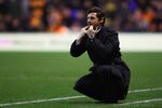 WOLVERHAMPTON, ENGLAND - JANUARY 02:  Andre Villas-Boas manager of Chelsea gives instructions during the Barclays Premier League match between Wolverhampton Wanderers and Chelsea at Molineux on January 2, 2012 in Wolverhampton, England.  (Photo by Richard Heathcote/Getty Images)