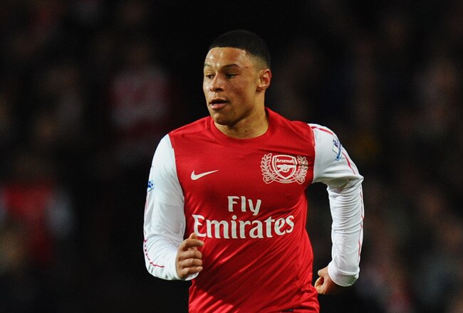 LONDON, ENGLAND - JANUARY 22:  Alex Oxlade-Chamberlain of Arsenal in action during the Barclays Premier League match between Arsenal and Manchester United at Emirates Stadium on January 22, 2012 in London, England.  (Photo by Mike Hewitt/Getty Images)