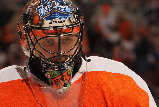 PHILADELPHIA, PA - JANUARY 07:  Ilya Bryzgalov #30 of the Philadelphia Flyers against the Ottawa Senators at Wells Fargo Center on January 7, 2012 in Philadelphia, Pennsylvania.  (Photo by Nick Laham/Getty Images)