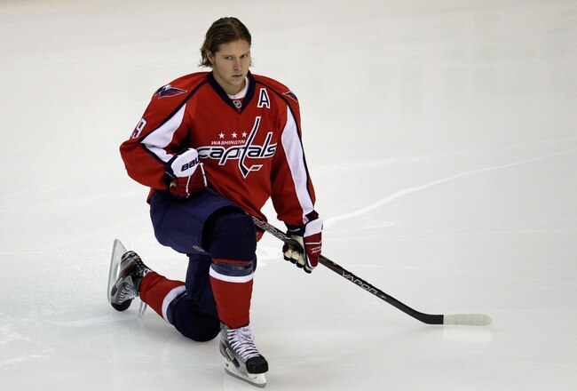 WASHINGTON, DC - NOVEMBER 29: Nicklas Backstrom #19 of the Washington Capitals warms up before the start of the Capitals game against the St. Louis Blues at Verizon Center on November 29, 2011 in Washington, DC.  (Photo by Rob Carr/Getty Images)
