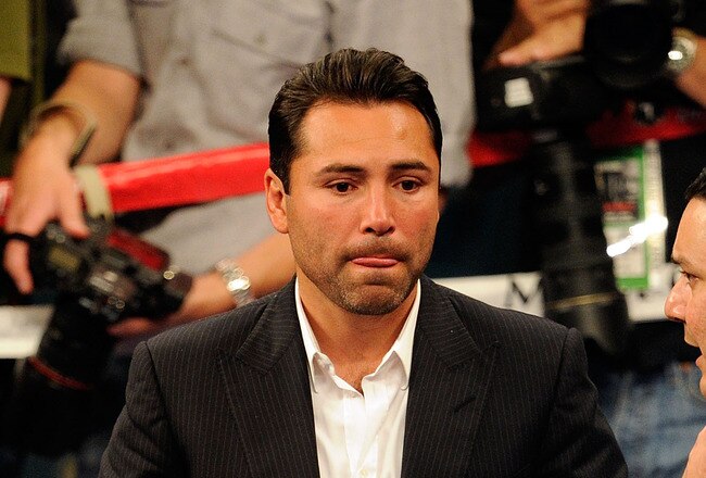 LAS VEGAS - MAY 01:  Promoter/boxer Oscar De La Hoya in the ring after the Floyd Mayweather Jr. and Shane Mosley welterweight fight at the MGM Grand Garden Arena on May 1, 2010 in Las Vegas, Nevada.  (Photo by Ethan Miller/Getty Images)