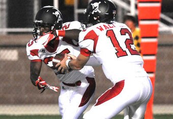 Wallacemoore_emcc_football_web1_crop_340x234