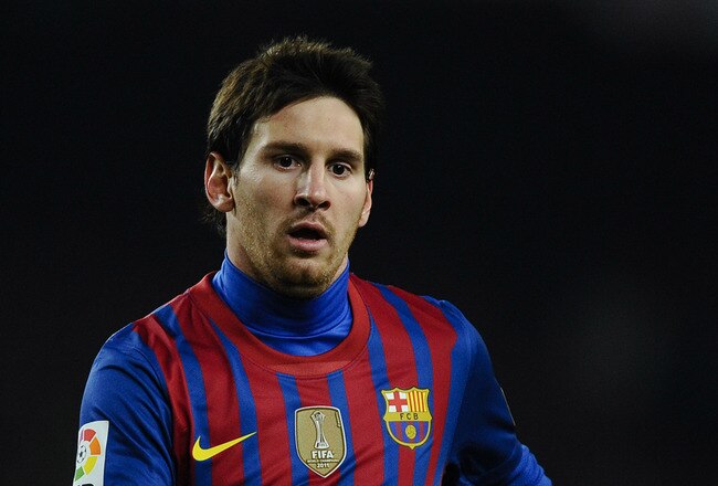 BARCELONA, SPAIN - JANUARY 25:  Lionel Messi of FC Barcelona looks on during the Copa del Rey quarter final second leg match between FC Barcelona and Real Madrid at Camp Nou on January 25, 2012 in Barcelona, Spain.  (Photo by David Ramos/Getty Images)
