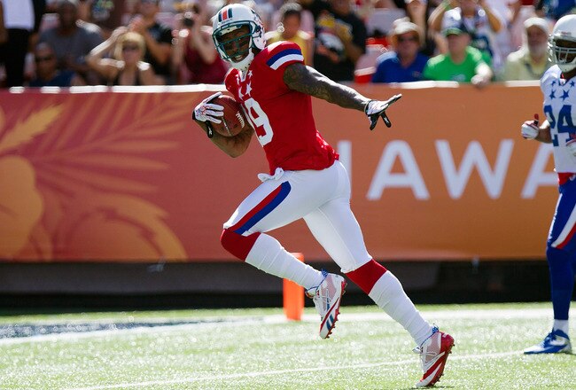 HONOLULU, HI - JANUARY 29:  Brandon Marshall #19 of the Miami Dolphins carries the ball for a touchdown during the 2012 NFL Pro Bowl against the NFC at Aloha Stadium on January 29, 2012 in Honolulu, Hawaii.  (Photo by Kent Nishimura/Getty Images)