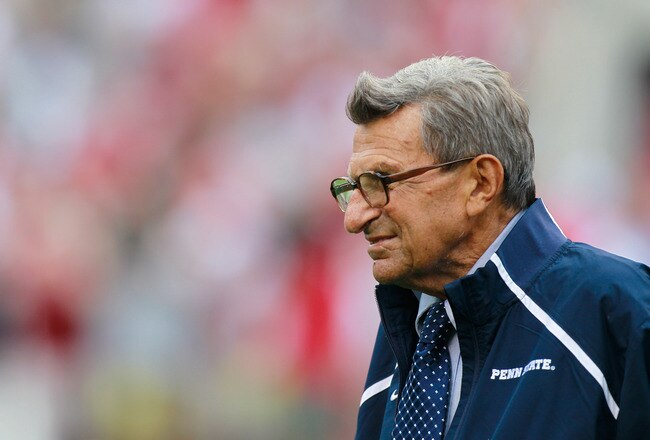 TUSCALOOSA, AL - SEPTEMBER 11:  Head coach Joe Paterno of the Penn State Nittany Lions during warmups before facing the Alabama Crimson Tide at Bryant-Denny Stadium on September 11, 2010 in Tuscaloosa, Alabama.  (Photo by Kevin C. Cox/Getty Images)