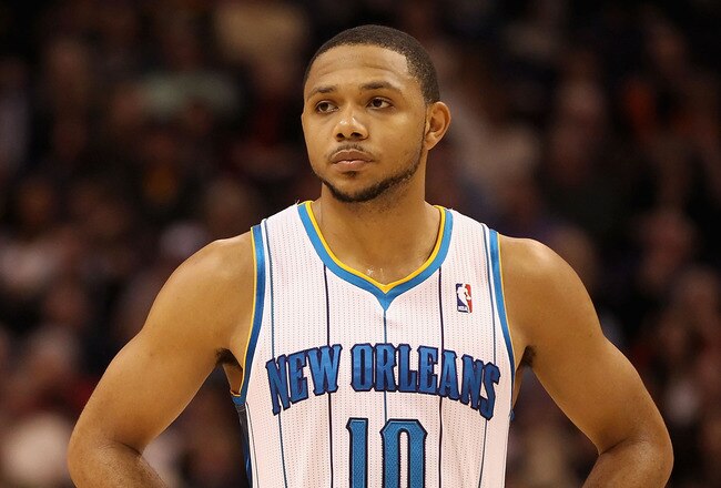 PHOENIX, AZ - DECEMBER 26:  Eric Gordon #10 of the New Orleans Hornets during the season openning NBA game against the Phoenix Suns at US Airways Center on December 26, 2011 in Phoenix, Arizona.  The Hornets defeated the Suns 85-84. NOTE TO USER: User expressly acknowledges and agrees that, by downloading and or using this photograph, User is consenting to the terms and conditions of the Getty Images License Agreement.  (Photo by Christian Petersen/Getty Images)