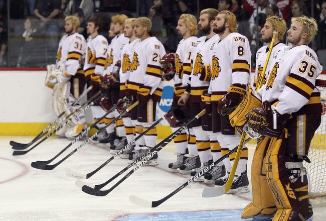 ST. PAUL, MN - APRIL 07:  The Minnesota Duluth Bulldogs line up before the start of the semifinals of the 2011 NCAA Men's Frozen Four against of the Notre Dame Fighting Irish on April 7, 2011 at the Xcel Energy Center in St. Paul, Minnesota.  (Photo by Elsa/Getty Images)