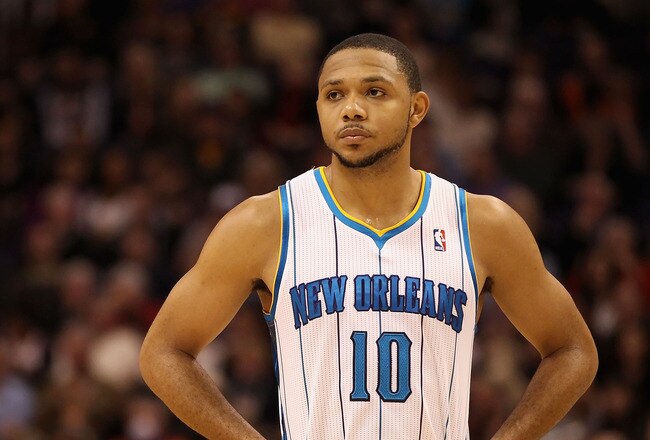 PHOENIX, AZ - DECEMBER 26:  Eric Gordon #10 of the New Orleans Hornets during the season openning NBA game against the Phoenix Suns at US Airways Center on December 26, 2011 in Phoenix, Arizona.  The Hornets defeated the Suns 85-84. NOTE TO USER: User expressly acknowledges and agrees that, by downloading and or using this photograph, User is consenting to the terms and conditions of the Getty Images License Agreement.  (Photo by Christian Petersen/Getty Images)