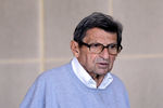 UNIVERSITY PARK, PA - NOVEMBER 08: Penn State University head football coach Joe Paterno leaves the team's football building on November 8, 2011 in University Park, Pennsylvania. Amid allegations that former assistant Jerry Sandusky was involved with child sex abuse, Paterno's weekly news conference was canceled about an hour before it was scheduled to occur. (Photo by Rob Carr/Getty Images)