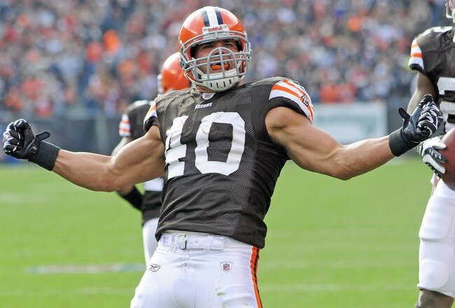 111peytonhillisisis_original_crop_650x440