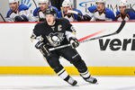 PITTSBURGH, PA - NOVEMBER 23:  Sidney Crosby #87 of the Pittsburgh Penguins skates against the St. Louis Blues on November 23, 2011 at CONSOL Energy Center in Pittsburgh, Pennsylvania. The Blues won 3-2.  (Photo by Jamie Sabau/Getty Images)