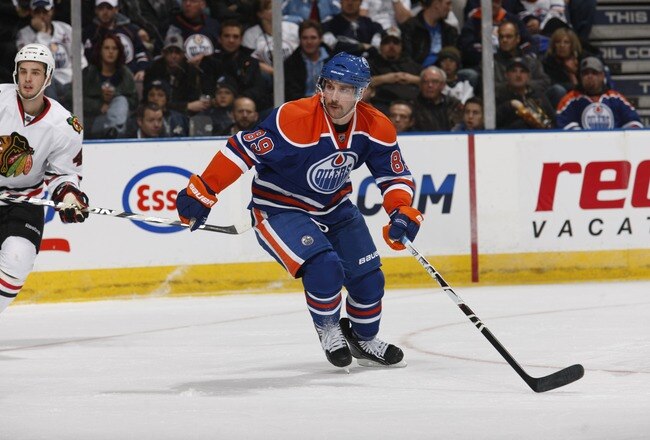 EDMONTON, CANADA - NOVEMBER 17: Sam Gagner #89 of the Edmonton Oilers skates against the Chicago Black Hawks on November 17, 2010 at Rexall Place in Edmonton, Alberta, Canada. (Photo by Dale MacMillan/Getty Images)