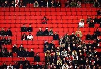 Crowd_crop_340x234