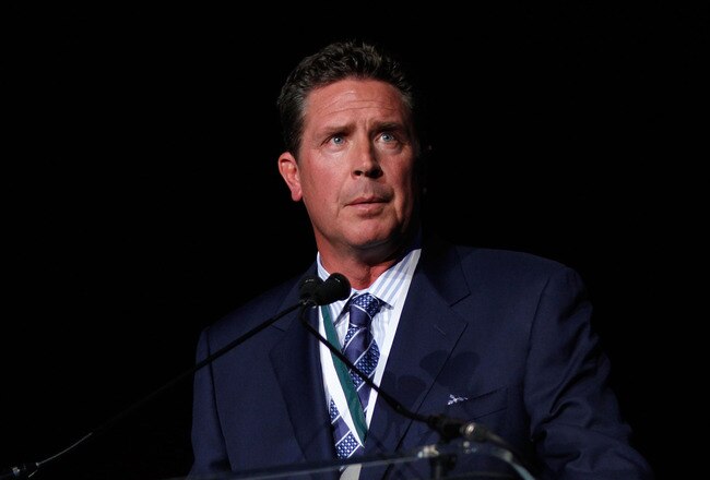NEW YORK - SEPTEMBER 27:  Former NFL player and 2010 honoree Dan Marino speaks during the 25th Great Sports Legends Dinner to benefit The Buoniconti Fund to Cure Paralysis at The Waldorf=Astoria on September 27, 2010 in New York City.  (Photo by Thos Robinson/Getty Images for The Buoniconti Fund to Cure Paralysis)