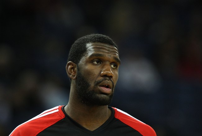 OAKLAND, CA - NOVEMBER 20:  Greg Oden #52 of the Portland Trail Blazers looks on against the Golden State Warriors during an NBA game at Oracle Arena on November 20, 2009 in Oakland, California.  (Photo by Jed Jacobsohn/Getty Images)
