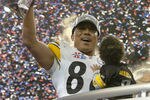 Steelers Hines Ward, who won the MVP, holds the Vince Lombardi trophy after the Steelers won Super Bowl XL between the Pittsburgh Steelers and Seattle Seahawks at Ford Field in Detroit, Michigan on February 5, 2006.  (Photo by Al Messerschmidt/Getty Images)