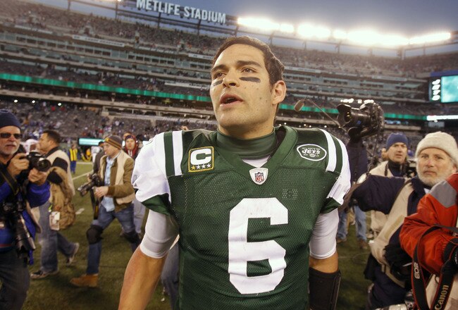 EAST RUTHERFORD, NJ - DECEMBER 24:  Mark Sanchez #6 of the New York Jets walks off the field after a game against the New York Giants at MetLife Stadium on December 24, 2011 in East Rutherford. New Jersey. The Giants won 29 - 14. (Photo by Rich Schultz/Getty Images)