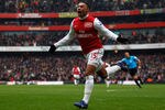 LONDON, ENGLAND - FEBRUARY 04:  Alex Oxlade-Chamberlain of Arsenal celebrates after he scores Arsenals third goal during the Barclays Premier League match between Arsenal and Blackburn Rovers at Emirates Stadium on February 4, 2012 in London, England.  (Photo by Paul Gilham/Getty Images)
