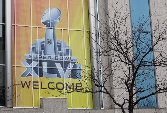 INDIANAPOLIS, IN - FEBRUARY 04:  An official welcome sign is seen downtown ahead of Super Bowl XLVI on February 4, 2012 in Indianapolis, Indiana. The New England Patriots will play the New York Giants in Super Bowl XLVI on February 5, 2011 at Lucas Oil Stadium in Indianapolis, Indiana.  (Photo by Jeff Gross/Getty Images)