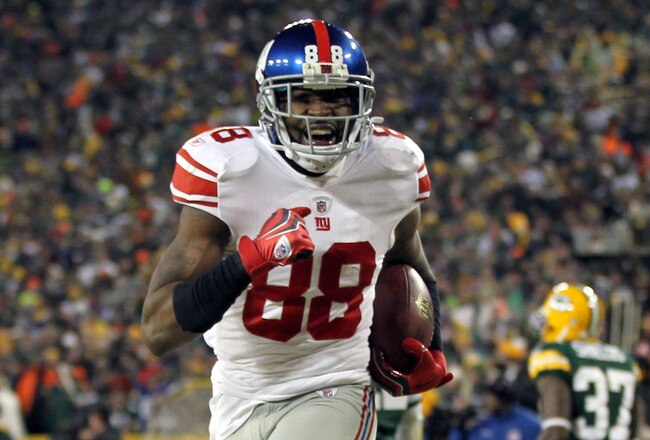 GREEN BAY, WI - JANUARY 15:  Hakeem Nicks #88 of the New York Giants in action against the Green Bay Packers during their NFC Divisional playoff game at Lambeau Field on January 15, 2012 in Green Bay, Wisconsin.  (Photo by Jamie Squire/Getty Images)