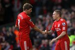 LIVERPOOL, ENGLAND - JANUARY 28:  Steven Gerrard of Liverpool is replaced by Craig Bellamy (R) during the FA Cup Fourth Round match between Liverpool and Manchester United at Anfield on January 28, 2012 in Liverpool, England. (Photo by Alex Livesey/Getty Images)