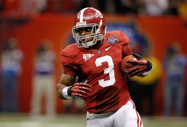 NEW ORLEANS, LA - JANUARY 09:  Trent Richardson #3 of the Alabama Crimson Tide runs with the ball against the Louisiana State University Tigers during the 2012 Allstate BCS National Championship Game at Mercedes-Benz Superdome on January 9, 2012 in New Orleans, Louisiana.  (Photo by Chris Graythen/Getty Images)