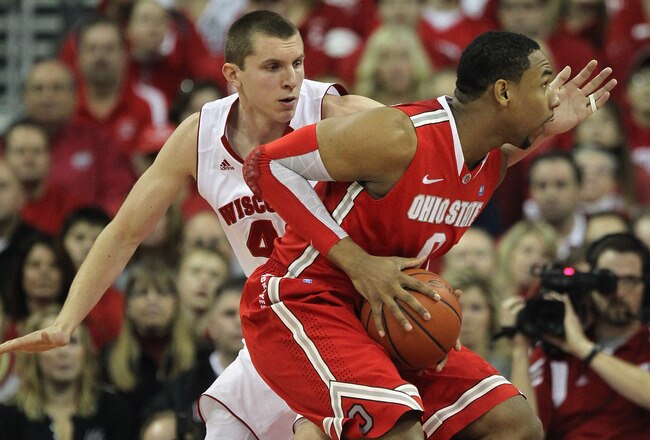 MADISON, WI - FEBRUARY 04:  Jared Sullinger #0 of the Ohio State Buckeyes moves against Jared Berggren #40 of the Wisconsin Badgers at Kohl Center on February 4, 2012 in Madison, Wisconsin. Ohio State defeated Wisconsin 58-52.  (Photo by Jonathan Daniel/Getty Images)