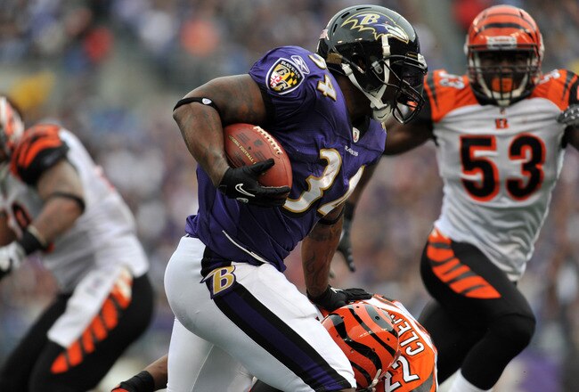 BALTIMORE - NOVEMBER 20:  Ricky Williams #34 of the Baltimore Ravens runs the ball against the Cincinnati Bengals at M&T Bank Stadium on November 20, 2011 in Baltimore, Maryland. The Ravens defeated the Bengals 31-24. (Photo by Larry French/Getty Images)