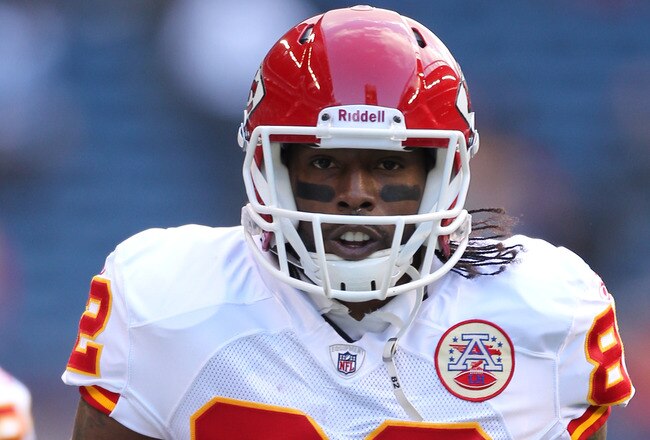 SEATTLE, WA - NOVEMBER 28:  Wide receiver Dwayne Bowe #82 of the Kansas City Chiefs warms up prior to the game against the Seattle Seahawks at Qwest Field on November 28, 2010 in Seattle, Washington. (Photo by Otto Greule Jr/Getty Images)